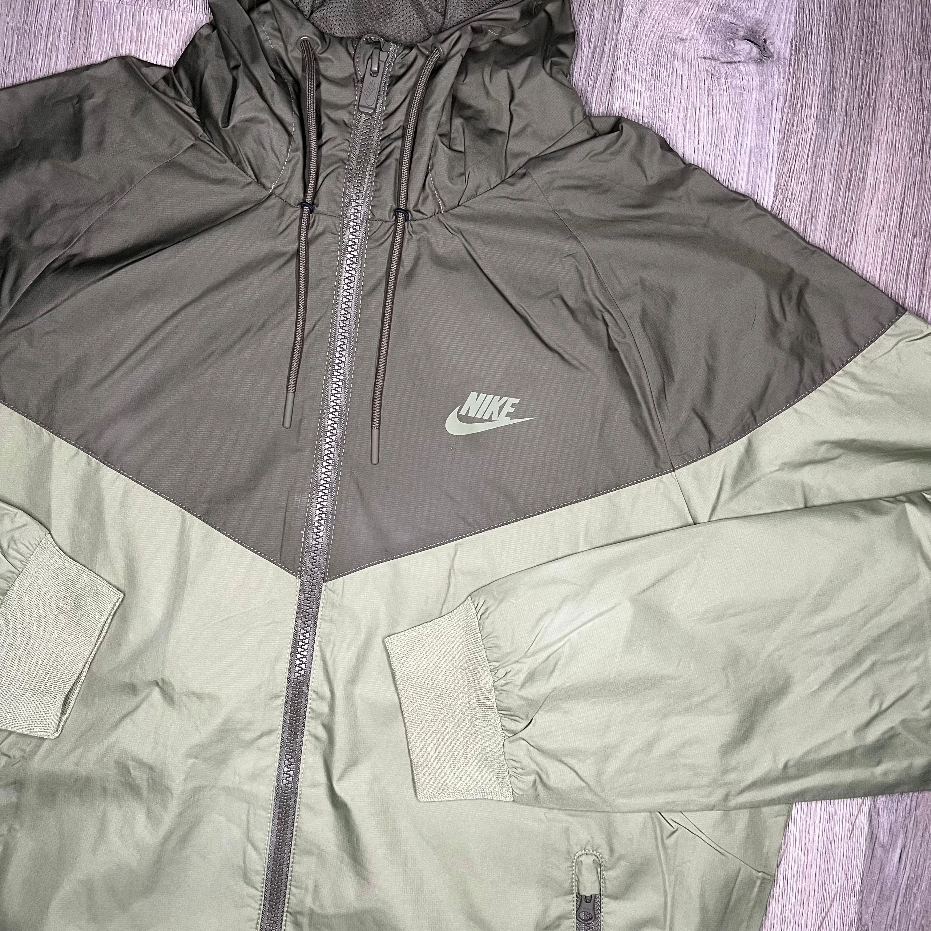 Nike Waterproof Jacket Alligator Green