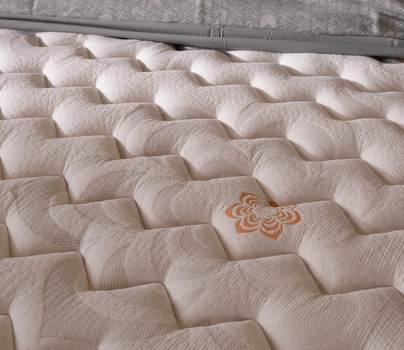 PranaSleep Karma Luxe Firm Mattress